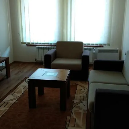 Apartman D50 Cedar 4 *