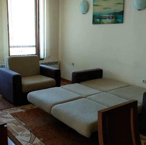 D50 Cedar 4 Apartment *