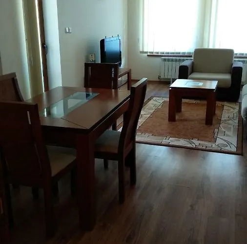 Apartament D50 Cedar 4 *